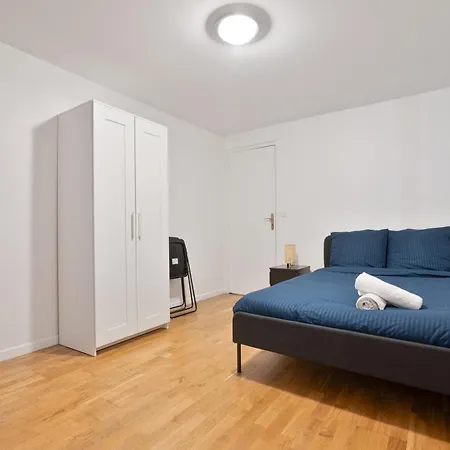 Heart Of - 2br - 6p - Le Marais 8 Free Netflix
