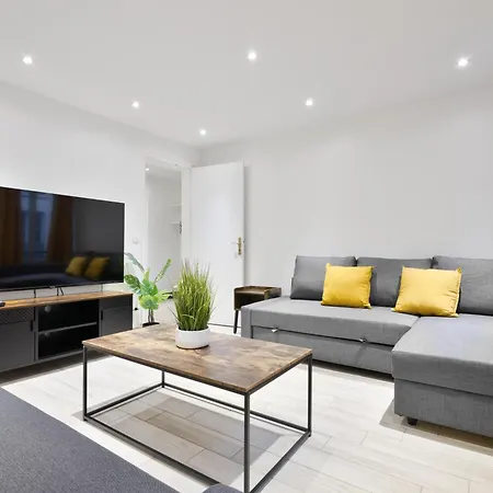 Heart Of - 2br - 6p - Le Marais 8 Free Netflix *